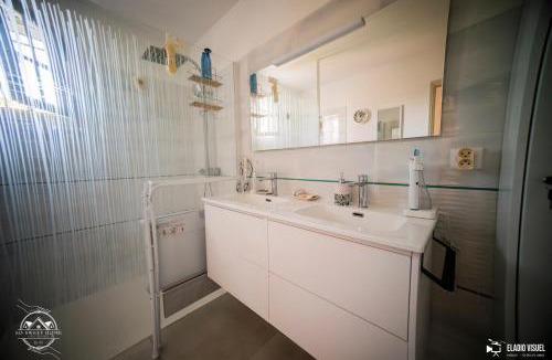 Bezouce Villa | La Dolce Villa