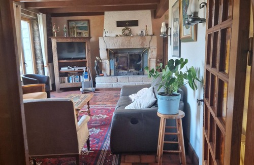 Mellac Villa | LA Familiale