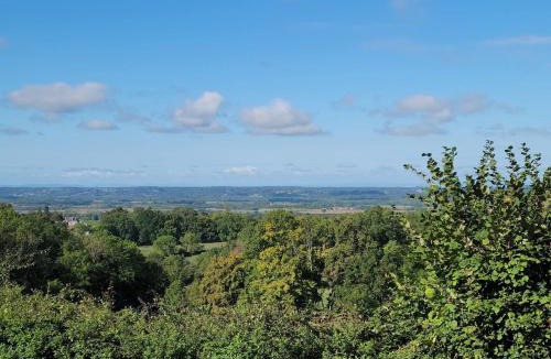 Ambronay House | La Ferme Biscot Charme et Nature à 45 minutes de Lyon
