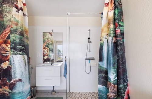 Chatillon-sur-Indre Bed & Breakfast | La Ferme Des Bigornes - Cheval Guest Room with Shared Terrace, Garden & Wi-Fi