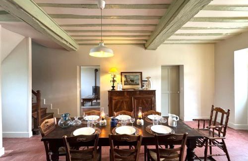 Vendeuvre House | La Ferme du Château de Grisy - Piscine - Calme - Jeux