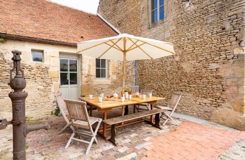 Vendeuvre House | La Ferme du Château de Grisy - Piscine - Calme - Jeux