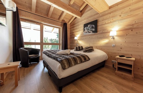 Thyez Hotel | La Ferme du Lac