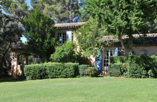Saint-Marc-Jaumegarde Bed & Breakfast | La Ferme