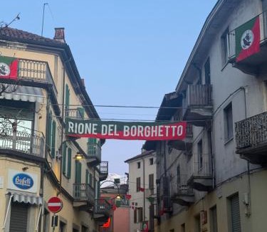 Ivrea Apartment | La finestra sulla Dora