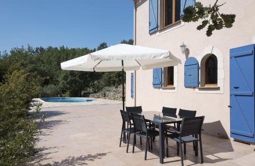 Flassans-sur-Issole Villa | La Flassantine - Meublé de tourisme 4 étoiles