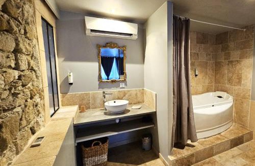 Rochefort-en-Valdaine House | La fontaine de rocoule