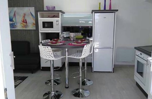 Saint-Denis-d'Oleron House | La Forge in Dédé: Apartment 2 to 4 people with small Private Spa FR15LWC2