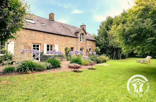Saint-Georges-de-Reintembault Bed & Breakfast | La bremande