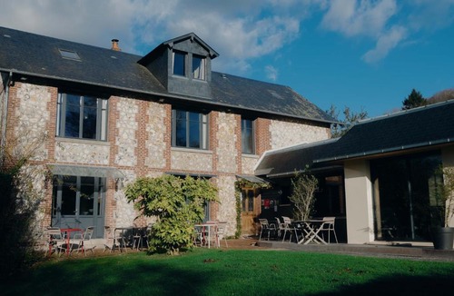 La Riviere-Saint-Sauveur Hotel | La Fraîchette-Hôtel & Spa