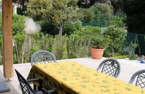 Plage de la Garonnette House | La Garonnette 10 - 150 metres from the beach