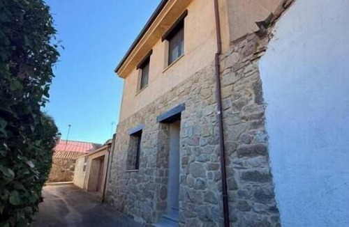 Pereruela Cottage | La Gavia rural house in pereruela with 4 bedrooms