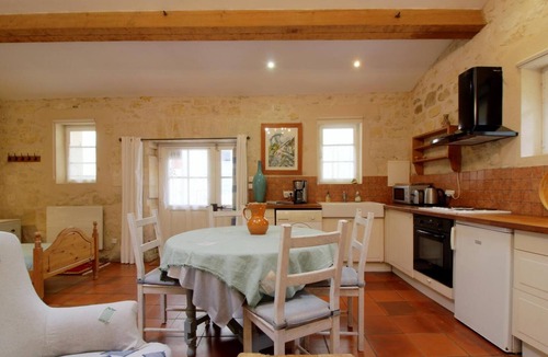 Saint-Michel-de-Fronsac House | LA Grange DE L'abbe Rambaud