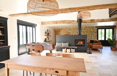 Saint-Pierre-des-Nids House | La Grange et le Nid