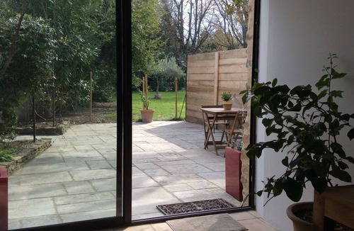 Jonquieres House | "La Grange" studio charm and tranquility in mas, countryside.