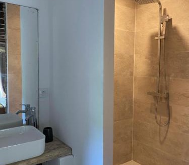 Quartier des Espesses Apartment | La Granja