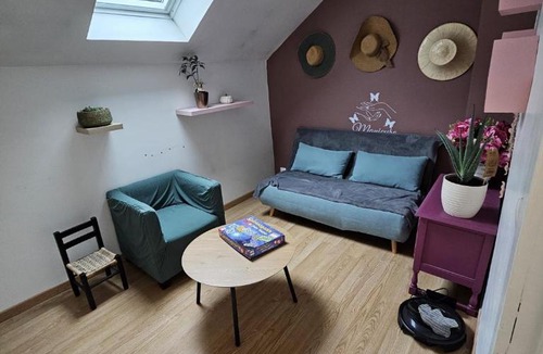 Cravanche House | La Halte D'Aristide - Parking