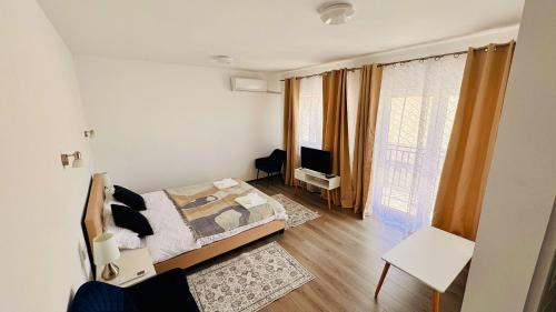 Ciupercenii Noi House | La Jenel