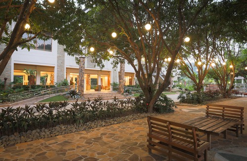 Bagac Hotel | La Jolla Beach Resort