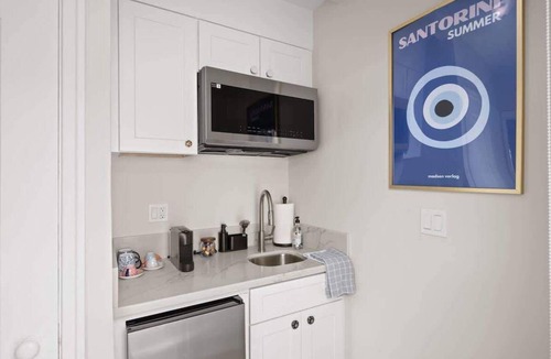 Beach Barber Tract Apartment | La Jolla Studio for 2: Steps From Shore w/Parking