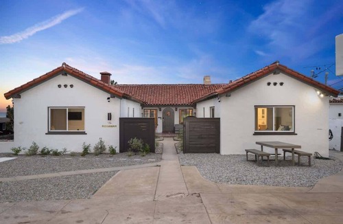 Beach Barber Tract Apartment | La Jolla Studio for 2: Steps From Shore w/Parking