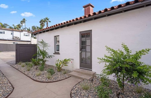 Beach Barber Tract Apartment | La Jolla Studio for 2: Steps From Shore w/Parking