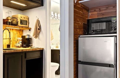 Village of La Jolla Apartment | La Jolla Studio - Private Beach