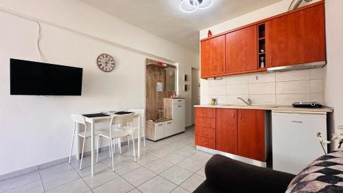Paralia Ofryniou Apartment | La kaza studio