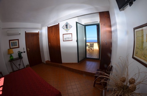 Scilla Bed & Breakfast | La Locandiera