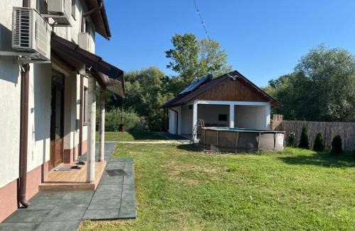 Maliuc House | La Luca