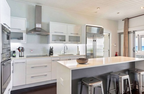 Gibbs Bay Apartment | La Lune Luxury apartment