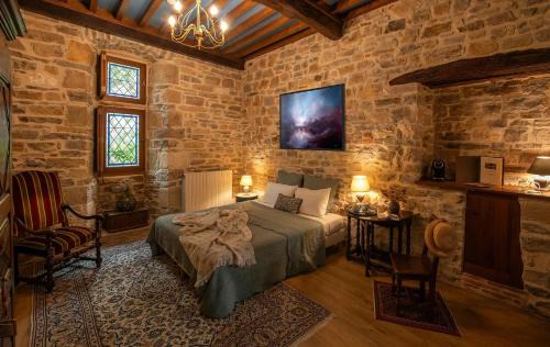 Cordes-sur-Ciel House | La Maison Bakéa