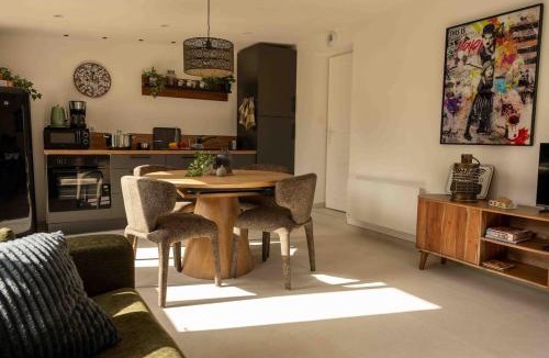 La Fleche House | La Maison Chaplin, modern for 4 people and outdoor area