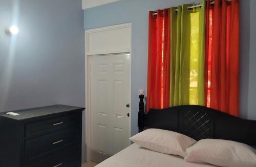 Roseau Apartment | La Maison Corail