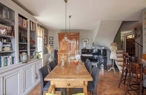 Cabrieres-d'Avignon Villa | La Maison des Restanques