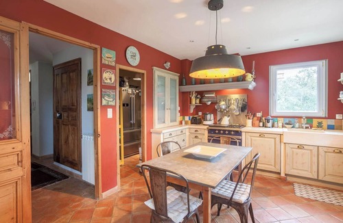 Cabrieres-d'Avignon Villa | La Maison des Restanques