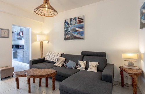 Les Sables d'Olonne House | La Maison Des Amis – 8 Guests, Wi-Fi and Air Conditioning
