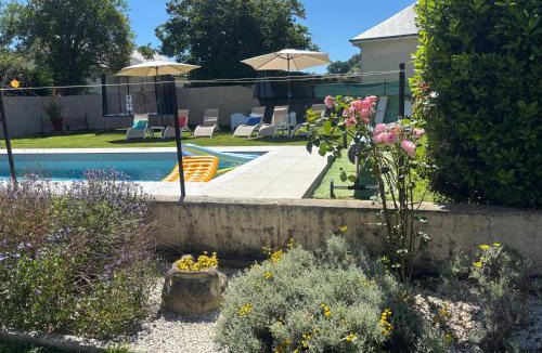 Hours House | La Maison d'hôtes LA PUYERRE