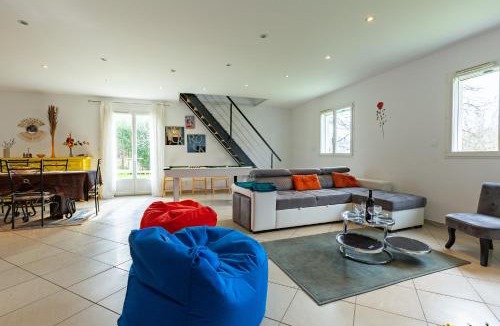 Sainte-Eulalie-en-Royans House | La maison dans les noyer