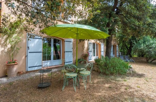 Carces Bed & Breakfast | La Maison De Campagne