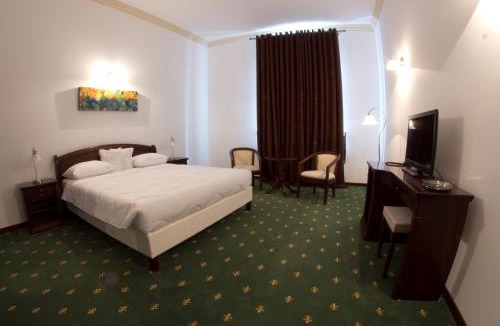 Alba Iulia Hotel | La Maison de Caroline