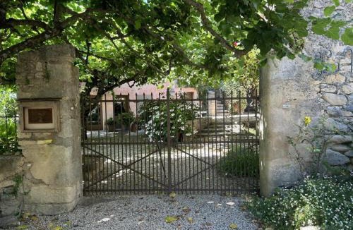 Beaumont-du-Ventoux Bed & Breakfast | La Maison de Piolon