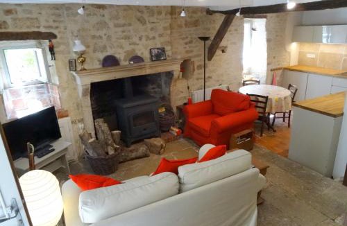 Flavigny-sur-Ozerain House | La Maison de Pierre