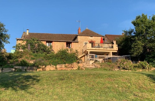Vers House | La Maison de la Colline
