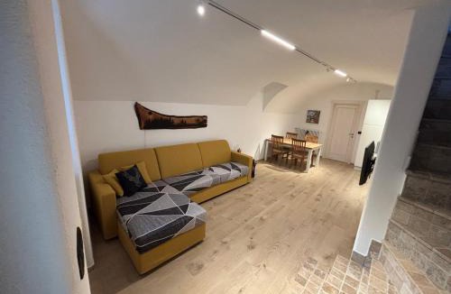 Montan-Angelin-Arensod Apartment | La maison des amis