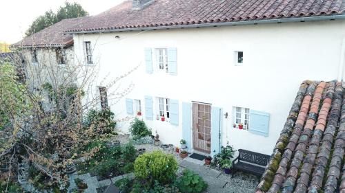 Montemboeuf Bed & Breakfast | La Maison Des Fleurs