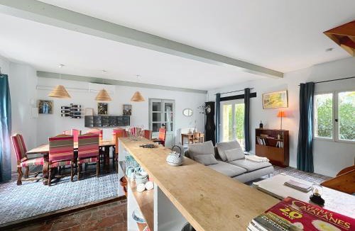 Saint-Nazaire House | La maison des vendangeurs