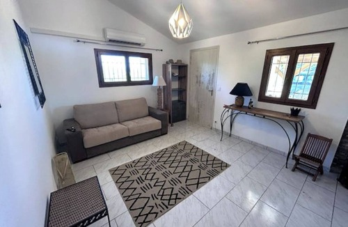 Pierrefeu-du-Var House | La Maison des Vignes