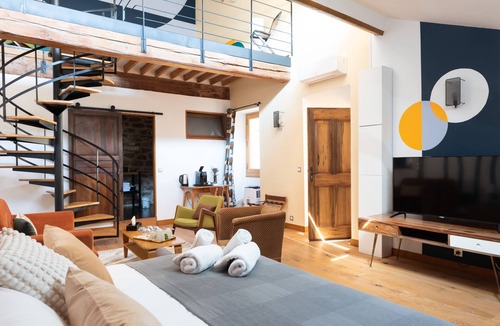 Cucuron House | La Maison des Seigneurs