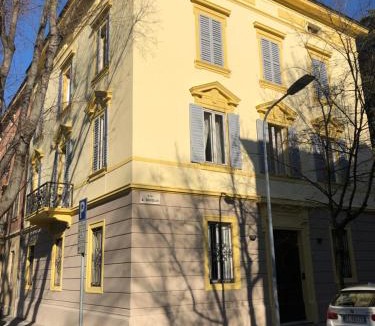 Old Town Bed & Breakfast | La Maison Du Charme Modena